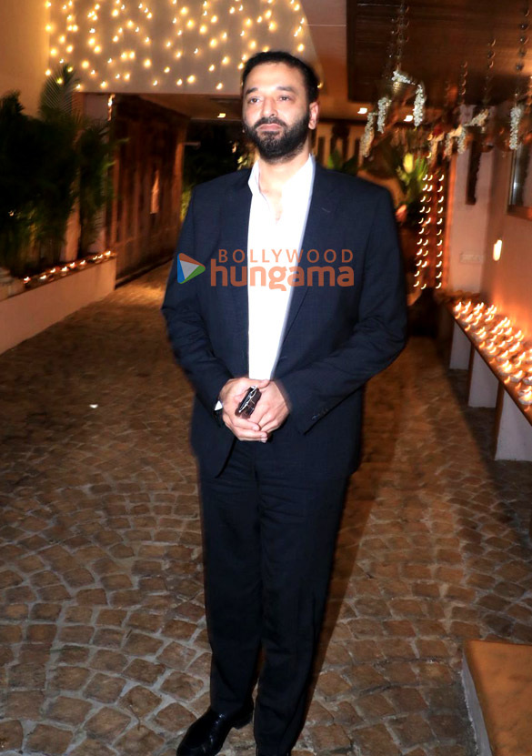 photos raveena tandon geeta basra shilpa shetty mira rajput kapoor and others snapped at anil kapoors residence for karwa chauth 4455 4