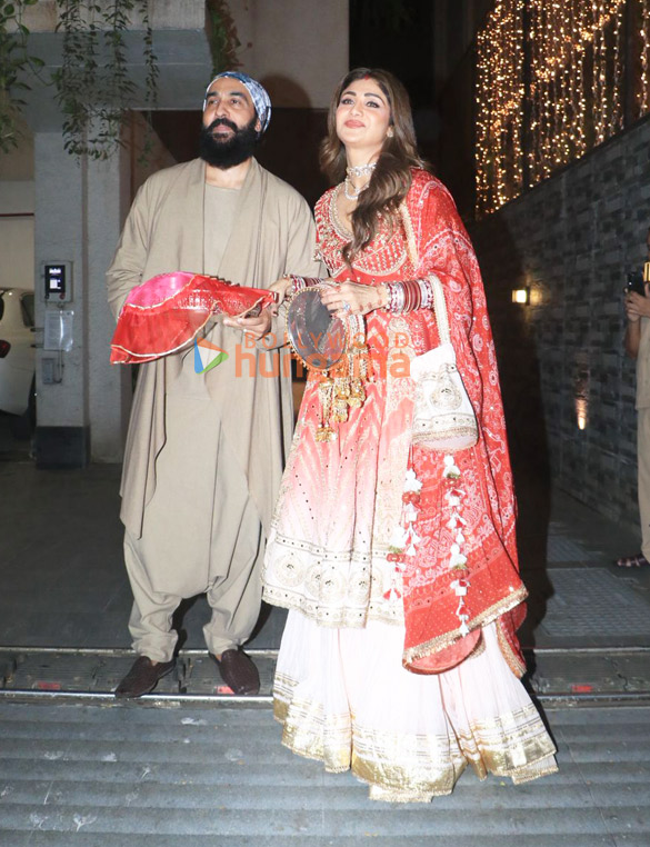 photos raveena tandon shilpa shetty mira rajput kapoor and others snapped at anil kapoors residence for karwa chauth 007 4