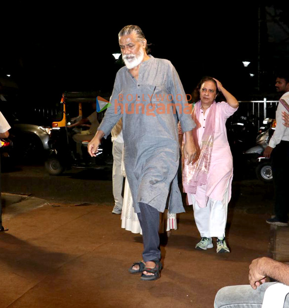 photos sonu nigam johny lever rupali ganguly rajesh kumar and others attend satish shahs prayer meet 19