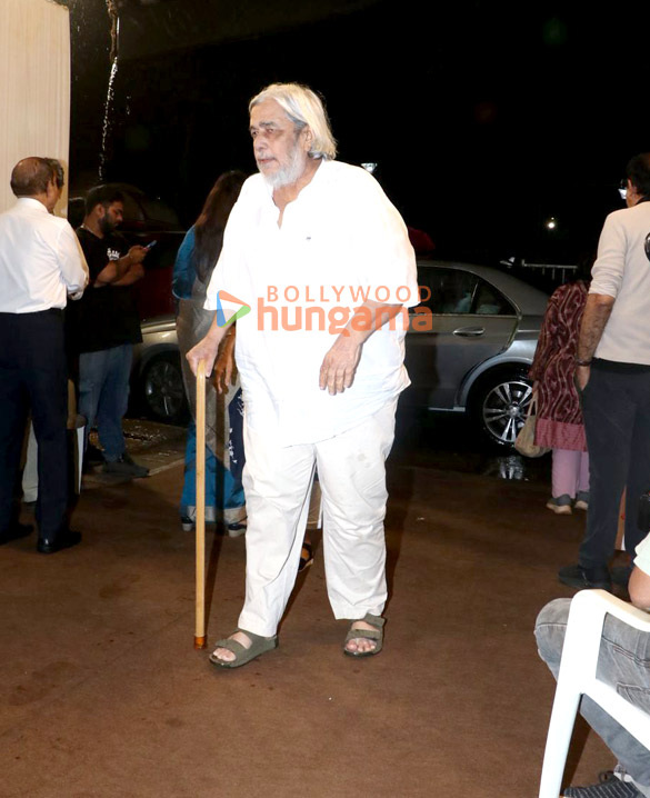 photos sonu nigam johny lever rupali ganguly rajesh kumar and others attend satish shahs prayer meet 7