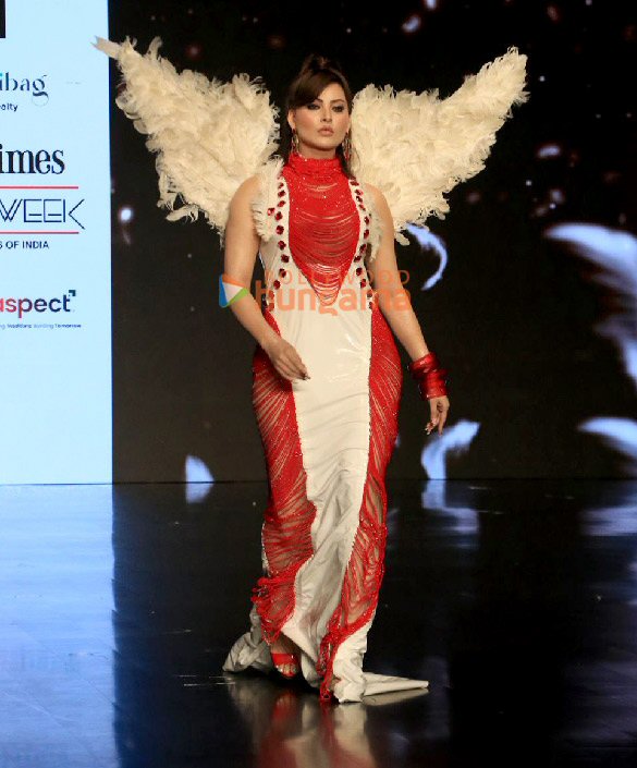 photos urvashi rautela elnaaz norouzi and others turn showstoppers at bombay times fashion week 2025 2