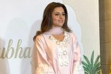 Pink Glamor! Riddhi Dogra