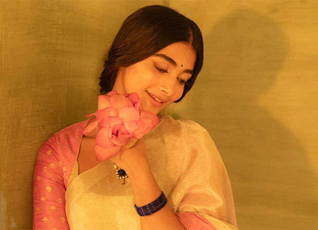 8 Times Pooja Hegde served ultimate saree goals!
