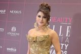 Making the entrance worth every flash! Urvashi Rautela