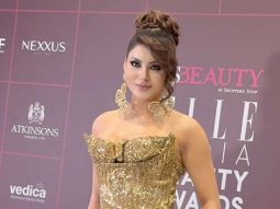Making the entrance worth every flash! Urvashi Rautela
