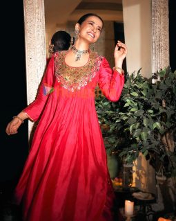 Celeb Photos Of Surveen Chawla