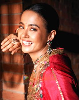 Celeb Photos Of Surveen Chawla