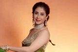 Our Rangeela girl slaying in green! Urmila Matondkar
