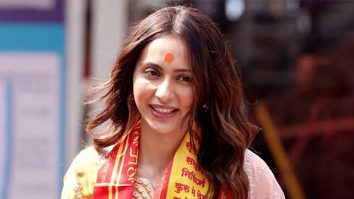 Rakul Preet Singh seeks divine blessings at Siddhivinayak temple ahead of De De Pyaar De 2 release