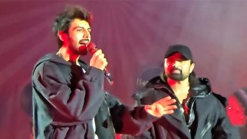 Kartik Aaryan lights up Himesh Reshammiya’s Mumbai concert ahead of Christmas release Tu Meri Main Tera Main Tera Tu Meri