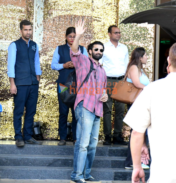photos aditya roy kapur snapped at kalina airport 3 2