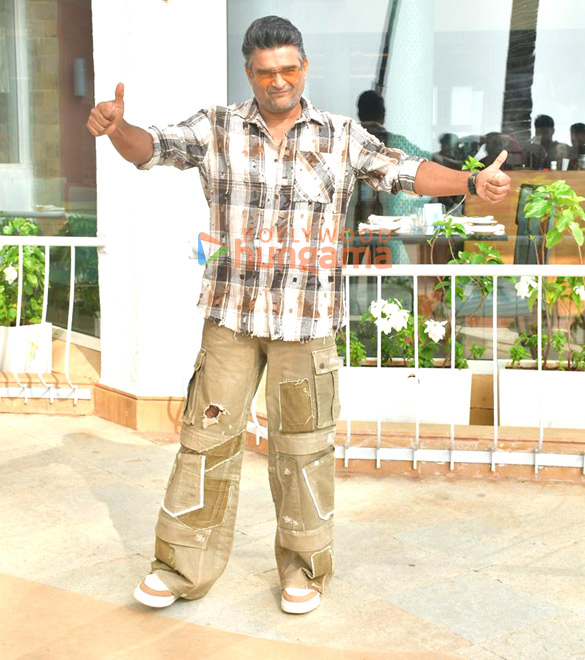 photos ajay devgn rakul preet singh r madhavan and meezaan jafri snapped promoting their film de de pyaar de 2 5