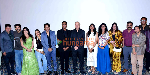 photos anupam kher hiten tejwani shikha malhotra and others grace the special screening of mano ya na mano 6