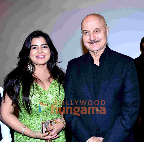 photos anupam kher hiten tejwani shikha malhotra and others grace the special screening of mano ya na mano 7