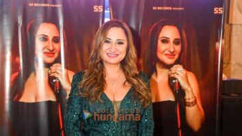 Photos: Biba Singh at the press conference of her Spanish-Hindi song ‘Besame Bollywood’