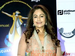 Photos: Celebs grace the 22nd Transmedia Gujarati Screen & Stage Awards with CM Devendra Fadnavis