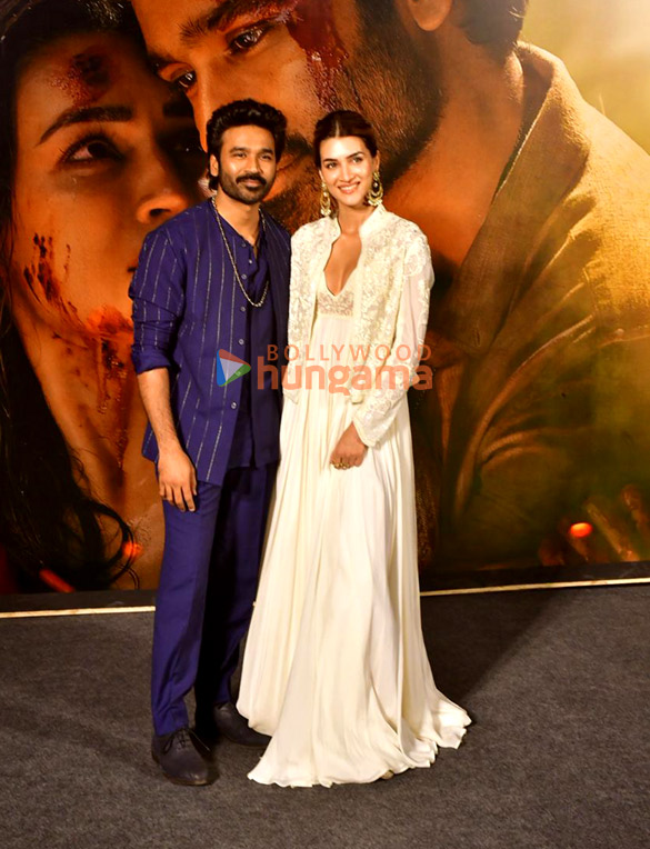 photos dhanush kriti sanon and others grace the trailer launch of tere ishk mein 1