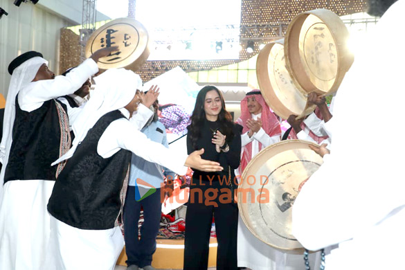 photos kareena kapoor khan kartik aaryan ananya panday and jannat zubair rahmani snapped at spectacular saudi event in mumbai 3
