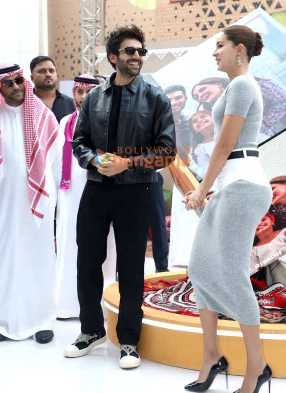 photos kareena kapoor khan kartik aaryan ananya panday and jannat zubair rahmani snapped at spectacular saudi event in mumbai 6790 1