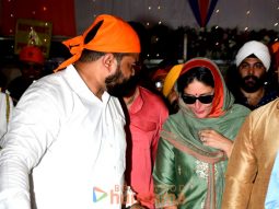 Photos: Kareena Kapoor Khan snapped at a Gurudwara in Khar