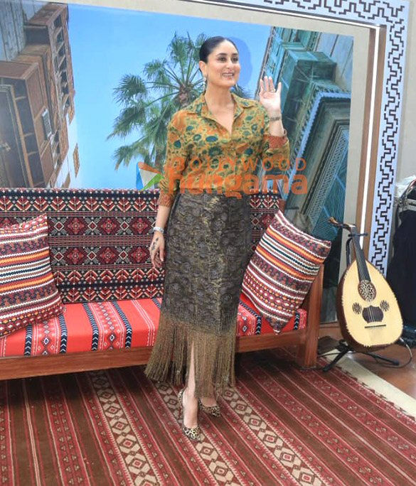 photos kareena kapoor khan snapped at an event in mumbai 2