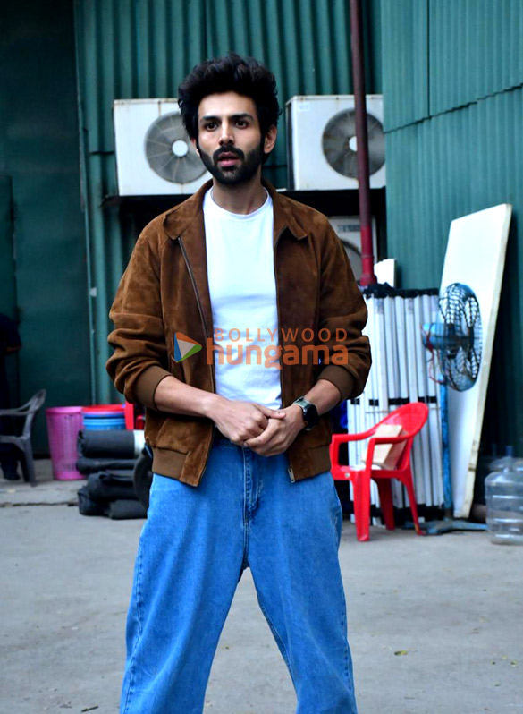 photos kartik aaryan and ananya panday snapped promoting tu meri main tera main tera tu meri 6