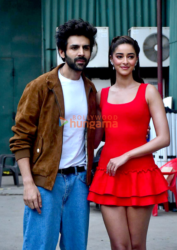 Photos: Kartik Aaryan and Ananya Panday snapped promoting Tu Meri Main Tera Main Tera Tu Meri