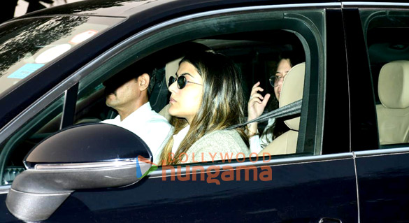 photos maniesh paul sharman joshi and others attend late dharmendras prayer meet 9