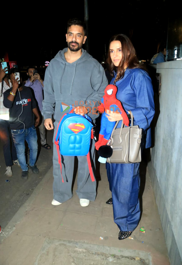photos neha dhupia and angad bedi snapped in bandra 1 2