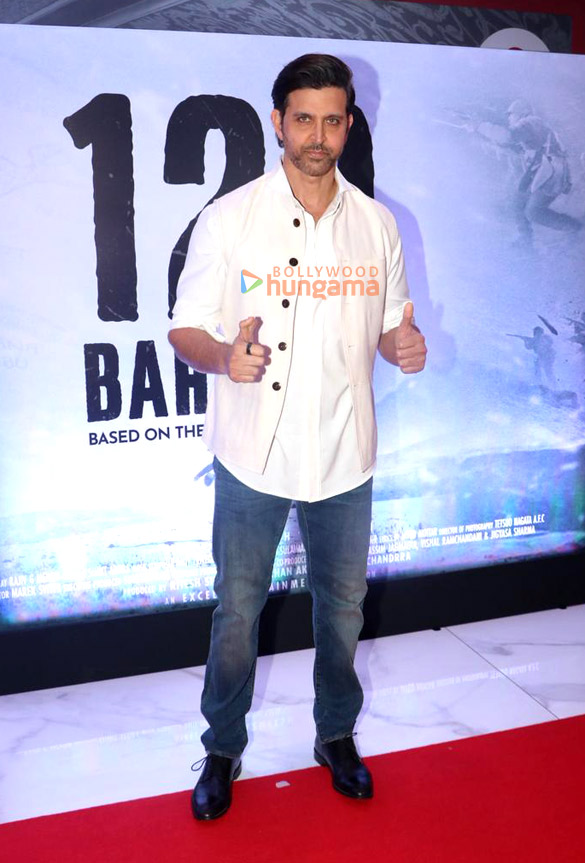 photos ranveer singh tiger shroff karan johar arjun kapoor and others grace the premiere of 120 bahadur 10 2