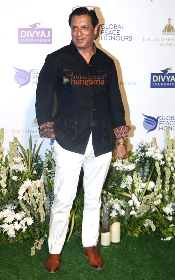photos ranveer singh tiger shroff rakul preet singh bhumi pednekar and others snapped attending the walk of honour at the global peace honours 2025 30