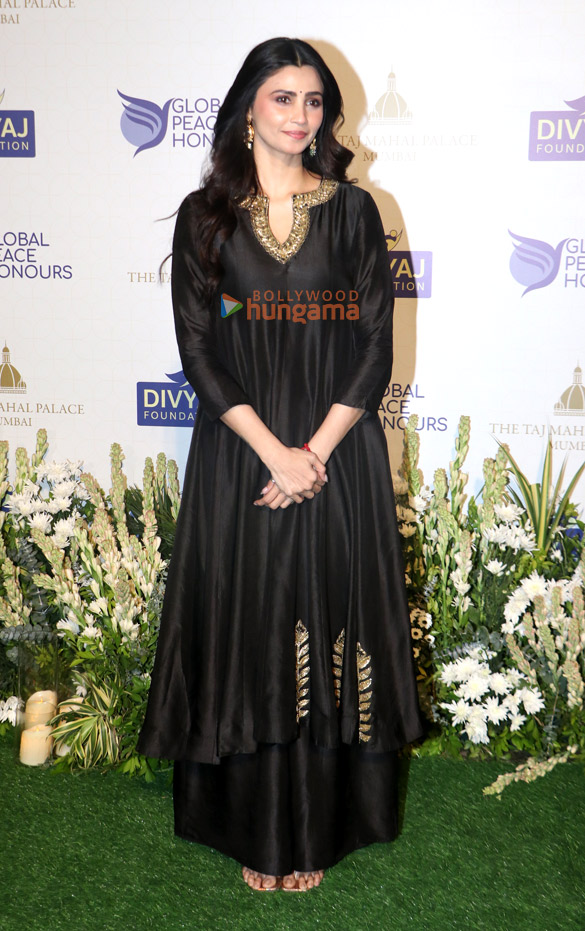 photos ranveer singh tiger shroff rakul preet singh bhumi pednekar and others snapped attending the walk of honour at the global peace honours 2025 6