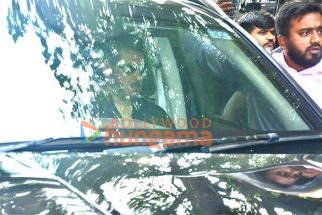 Photos: Salman Khan, Aamir Khan, Amitabh Bachchan, Abhishek Bachchan and others snapped attending late Dharmendra’s last rites