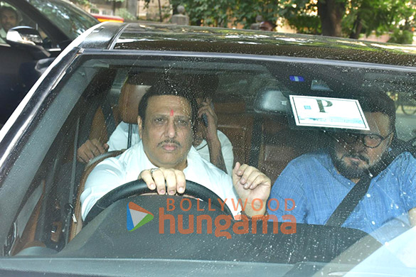 photos salman khan aamir khan amitabh bachchan abhishek bachchan and others snapped attending late dharmendras last rites 55809 1