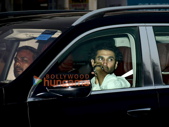 photos salman khan aditya roy kapur vidya balan maniesh paul sharman joshi and others attend late dharmendras prayer meet 1
