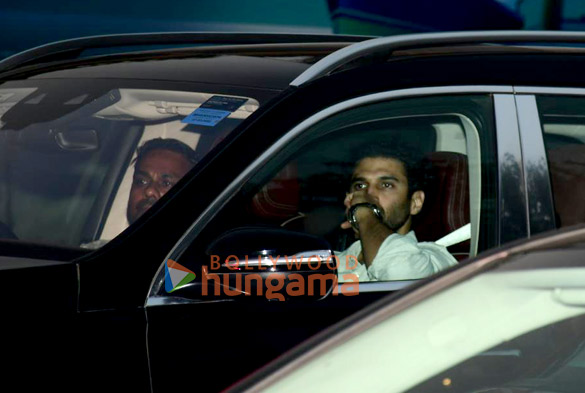 photos salman khan aditya roy kapur vidya balan maniesh paul sharman joshi and others attend late dharmendras prayer meet 10