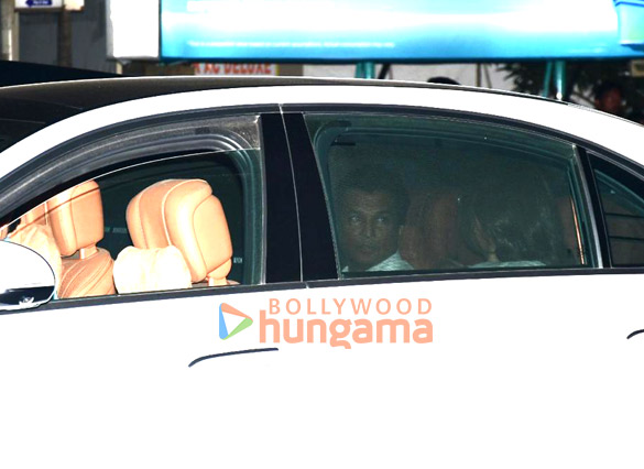 photos salman khan aditya roy kapur vidya balan maniesh paul sharman joshi and others attend late dharmendras prayer meet 9