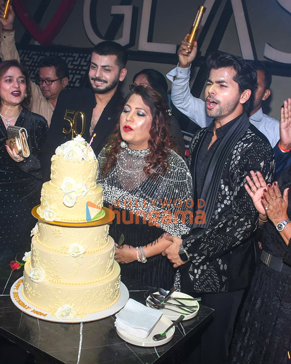 photos siddharth nigam hosts a glittering birthday extravaganza for his mother vibha nigam 1