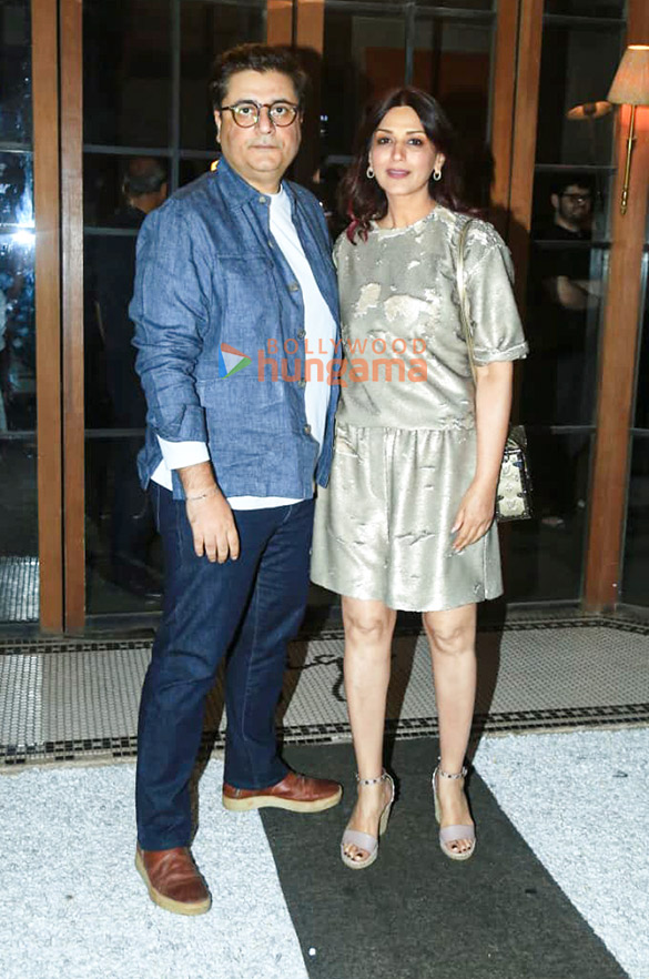 Photos: Sonali Bendre, Manushi Chhillar and others snapped at Gigi restaurant in Bandra Photos: Sonali Bendre, Manushi Chhillar and others snapped at Gigi restaurant in Bandra