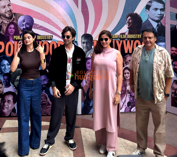 Photos: Sonnalli Seygall, Himansh Kohli and others grace the special screening of Aryabhatt Ka Zero Photos: Sonnalli Seygall, Himansh Kohli and others grace the special screening of Aryabhatt Ka Zero