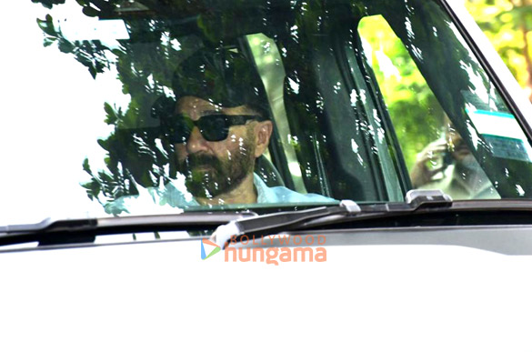 Photos: Sunny Deol, Bobby Deol and Karan Deol snapped outside Breach Candy Hospital Photos: Sunny Deol, Bobby Deol and Karan Deol snapped outside Breach Candy Hospital