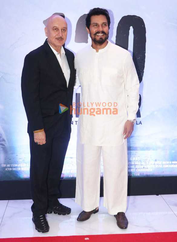 photos tiger shroff karan johar arjun kapoor and others grace the premiere of 120 bahadur 10