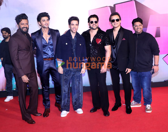 Photos: Tiger Shroff, Vivek Oberoi, Riteish Deshmukh, Aftab Shivdasani and others grace the premiere of Mastiii 4 Photos: Tiger Shroff, Vivek Oberoi, Riteish Deshmukh, Aftab Shivdasani and others grace the premiere of Mastiii 4
