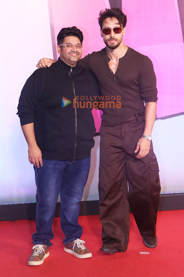 photos tiger shroff vivek oberoi riteish deshmukh aftab shivdasani and others grace the premiere of mastiii 4 1128 12