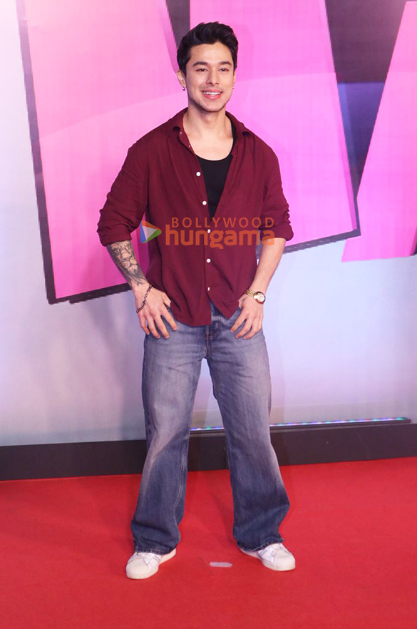 photos tiger shroff vivek oberoi riteish deshmukh aftab shivdasani and others grace the premiere of mastiii 4 1128 2