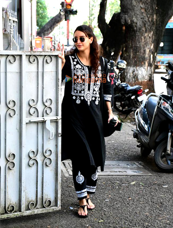 photos triptii dimri snapped outside a dance class in khar 6