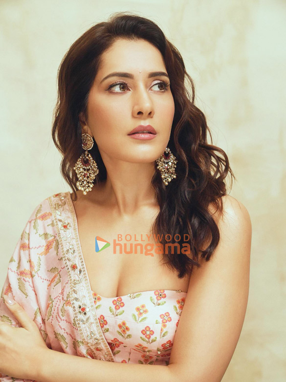 raashii khanna 22132 2