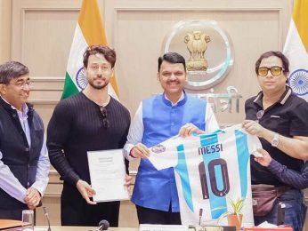 Devendra Fadnavis and Tiger Shroff unite to kick-start Maharashtra’s ‘Maha-Deva’ football revolution Devendra Fadnavis and Tiger Shroff unite to kick-start Maharashtra’s ‘Maha-Deva’ football revolution