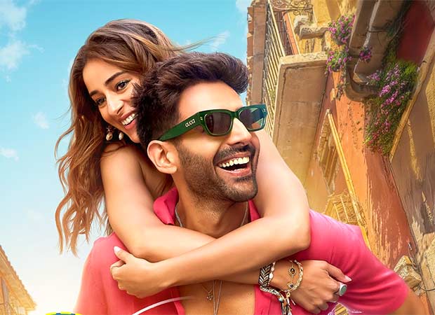 Kartik Aaryan and Ananya Panday set the festive mood in Tu Meri Main Tera Main Tera Tu Meri, trailer out now!