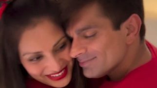 An eve at Bipasha Basu & Karan Singh Grover’s Christmas celebration